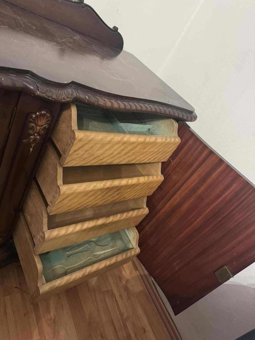 mebli z litego drewna w stylu chippendale na lwich łapach - antyk