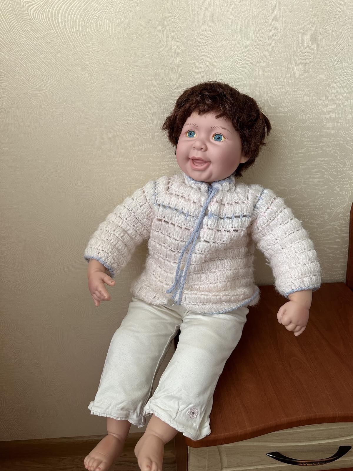 Продам игрушку  куклу