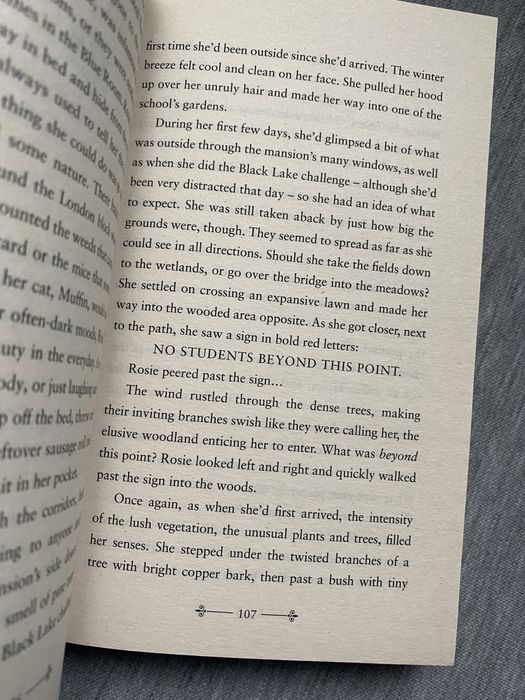 Rosie Frost and the Falcon Queen — Geri Halliwell (книга англійською)