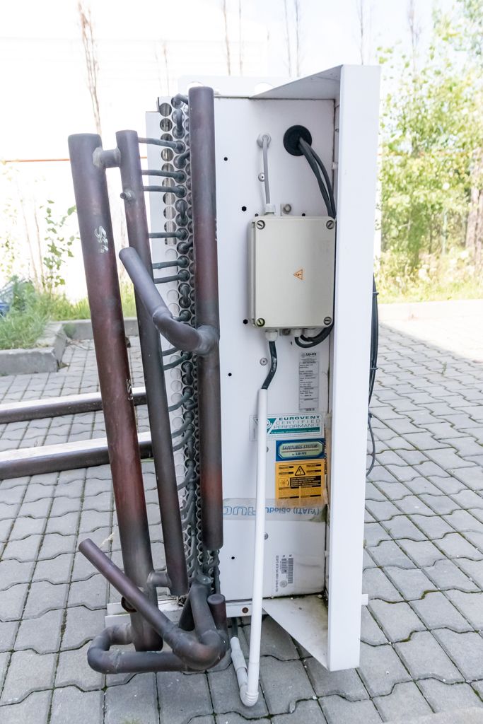 Skraplacz chłodniczy LU-VE model SAV7S8531 V/V SUBC+COLL 2012/2013