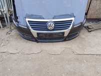 Zderzak Przód VW Passat B6 LC8Z