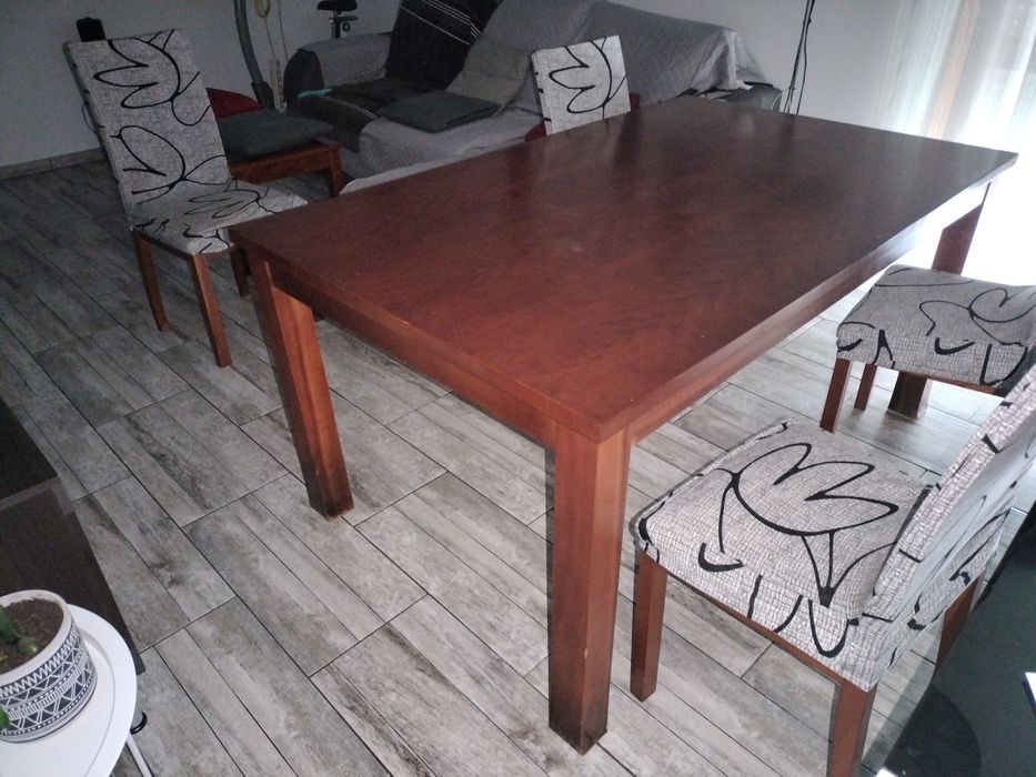 Mobília de sala castanha