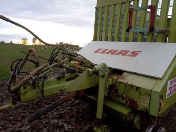 Sprzedam przyczepę samozbierającą Claas Sprint 330S.