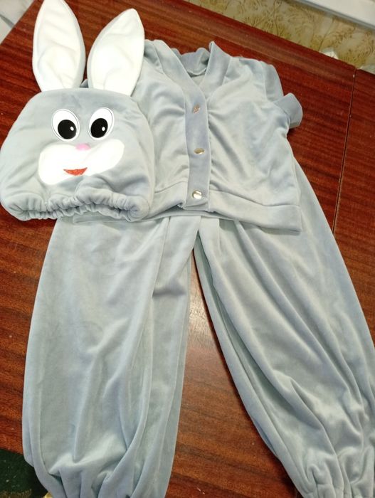 Сніговик,зайчик,гном,ведмідь ,вовчик