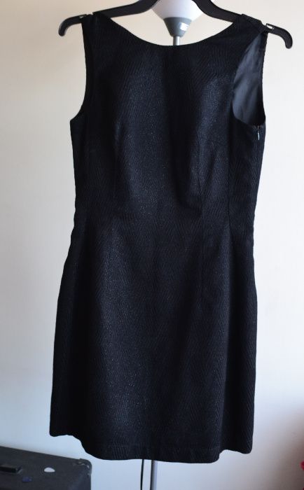 Sukienka czarna rozkloszowana, wiązany tył, 38