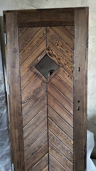 Nowe drzwi drewniane lite sosnowe 2 szt