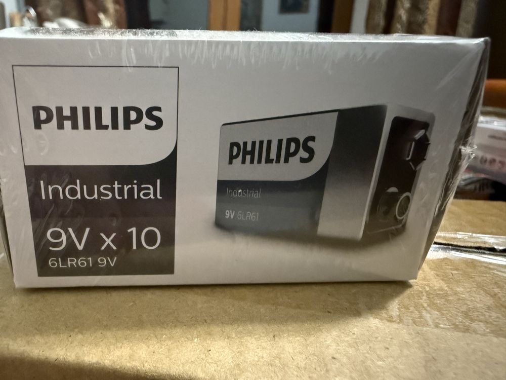 Батарейка крона Philips 6lr61 9v