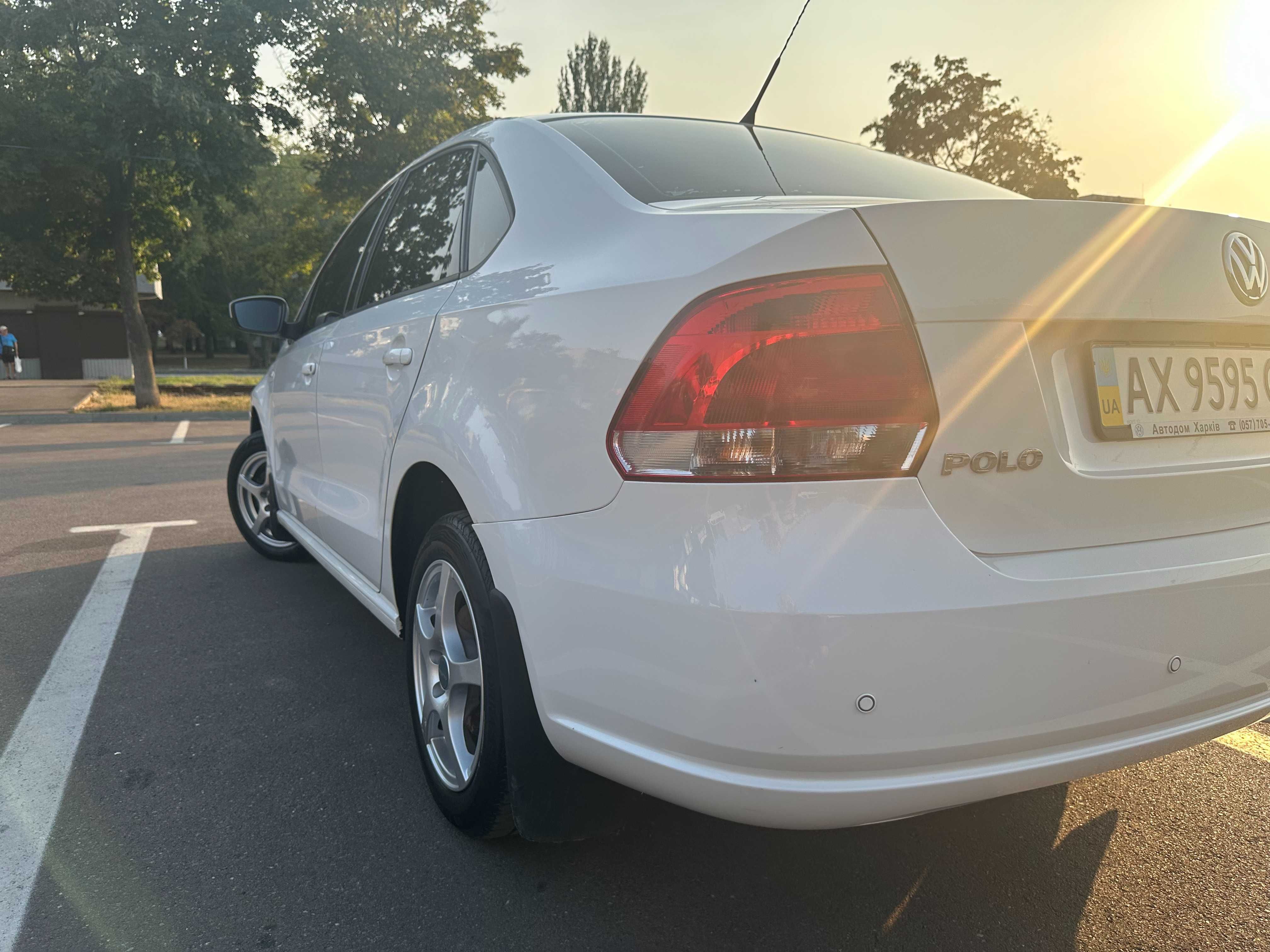 Продам Volkswagen Polo Sedan (2012)