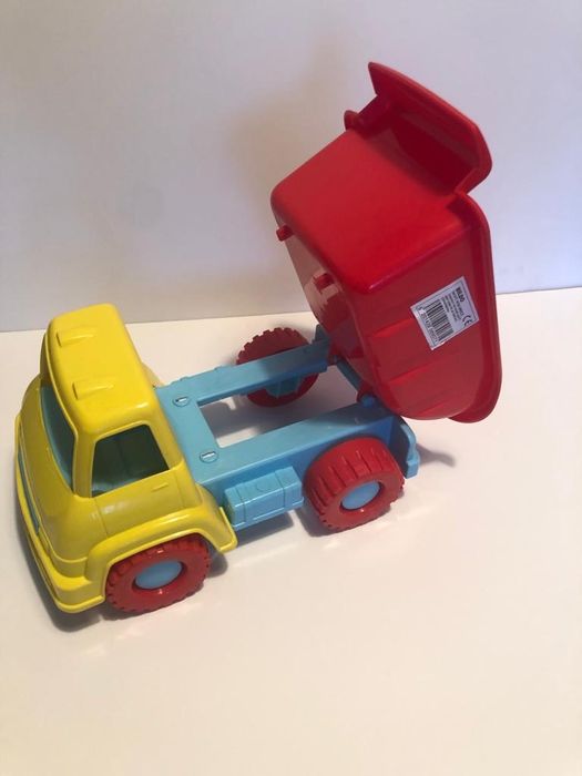 Pequeno camião Novo