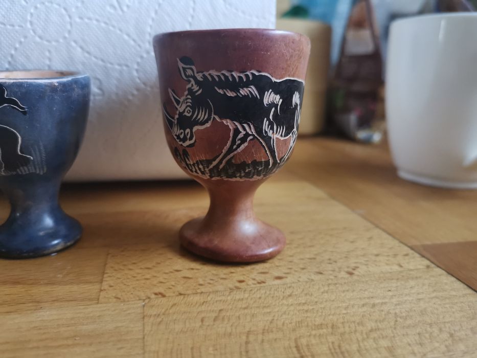 Kamienne kieliszki do jaj