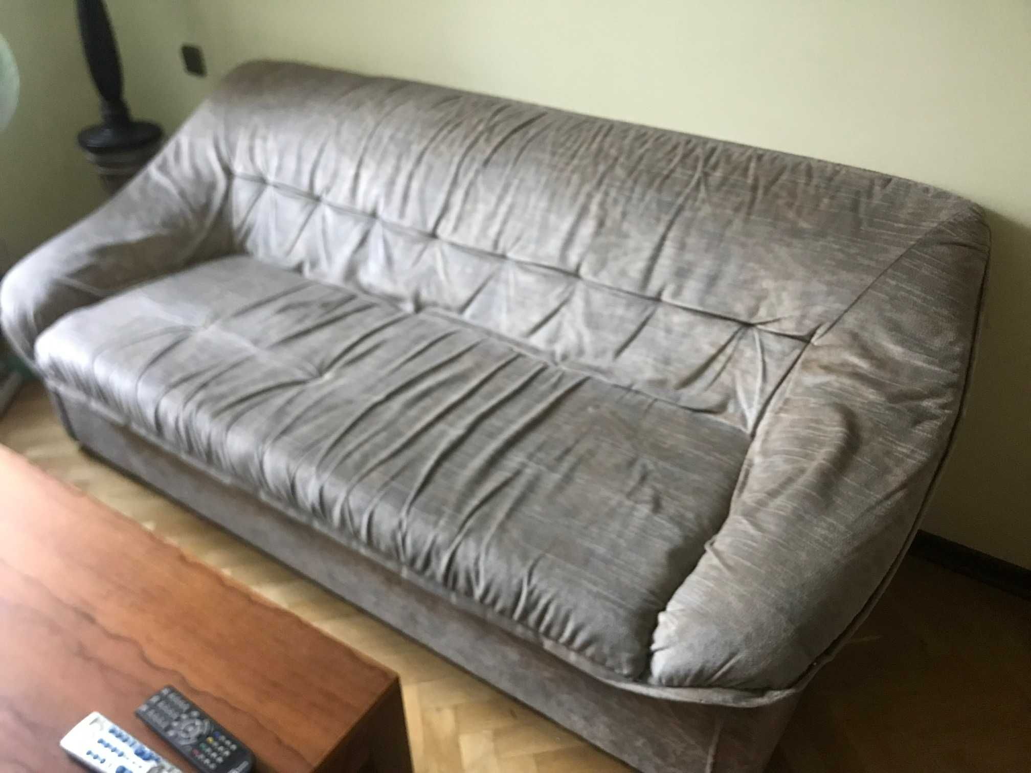 dwie kanapy z fotelem -zestaw wypoczynkowy
