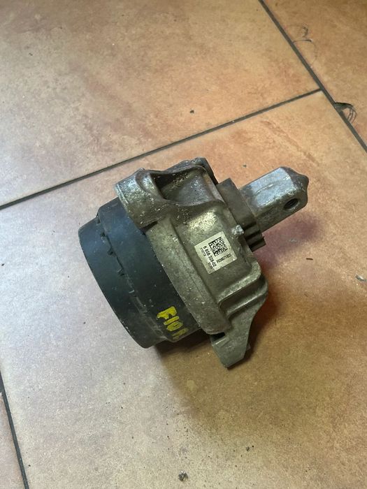 PODUSZKA SILNIKA PRAWA BMW 5 F10 F11 6856328