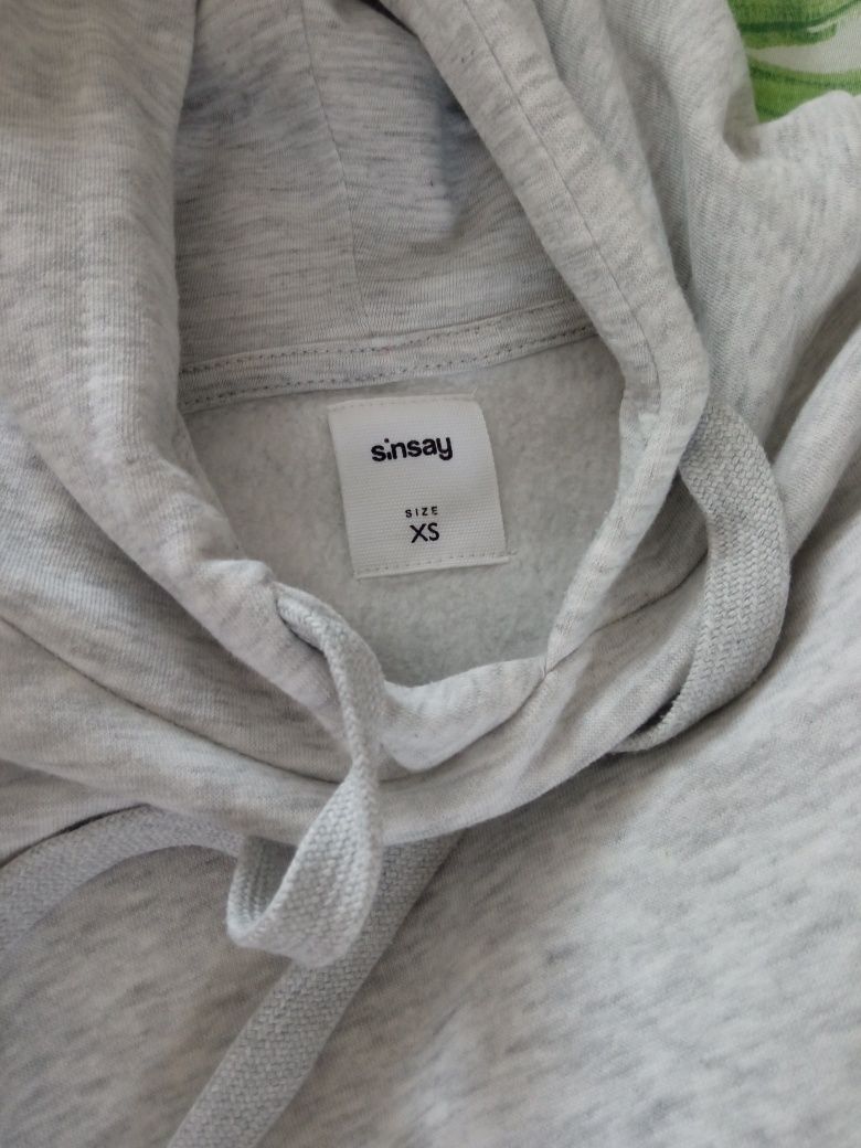Bluza z kapturem rozm. XS Sinsay
Kangurka
Kolor miętowy 
Założona kilk
