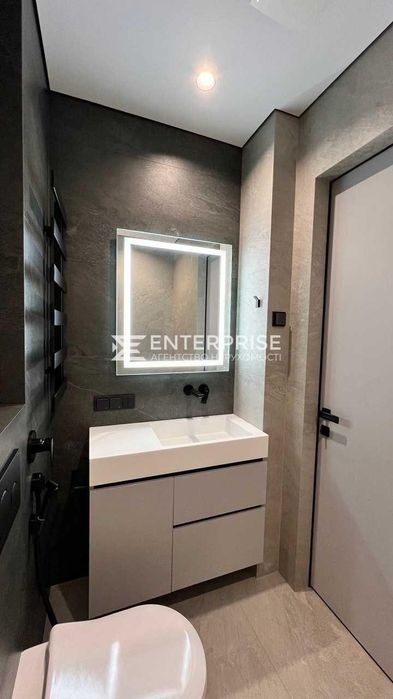 Продаж 2 кімнатної дизайнерської квартири в ЖК “Файна Таун”