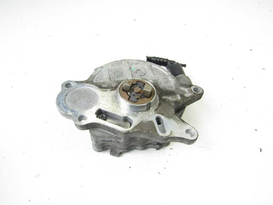 Audi A4 B8 2.0 TDI CAG pompa vacum hamulcowa podciśnienia