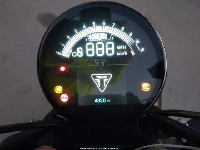 Triumph motorcycle TRIDENT 660 2023