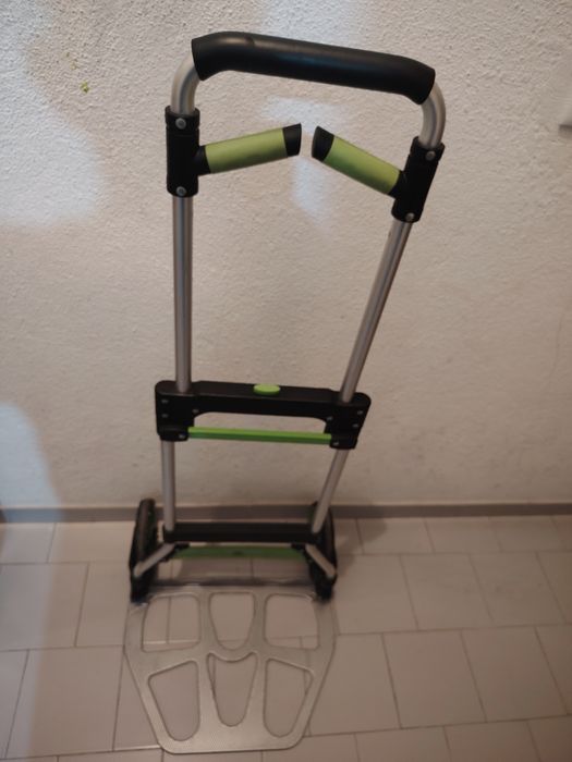 Carrinho de mão dobrável da marca Standers