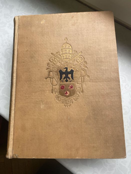 Książka antyk z 1936 "Dzieje papieży"