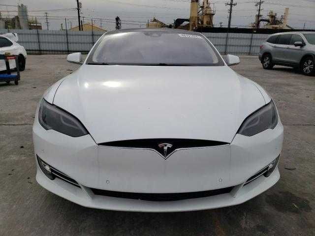 Tesla Model S 2015