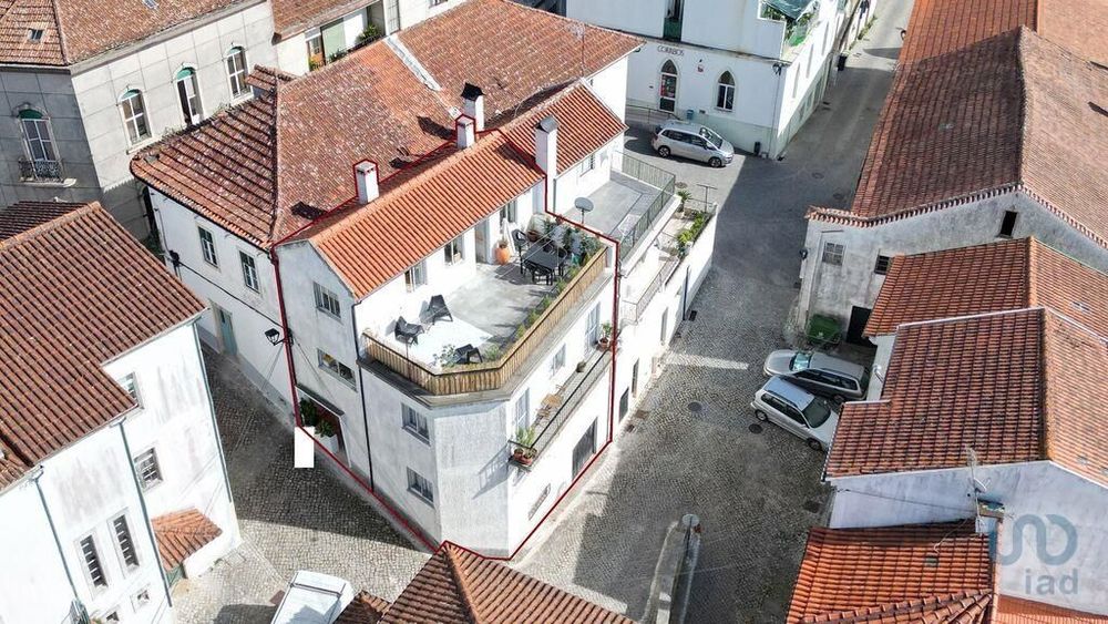 Casa tradicional T3 em São Miguel, Santa Eufémia e Rabaçal de 291,00 m