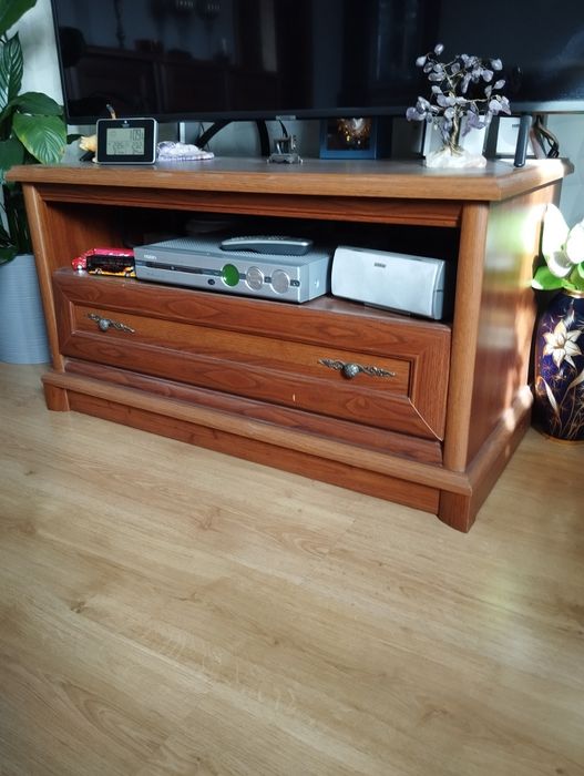 Szafka pod telewizor