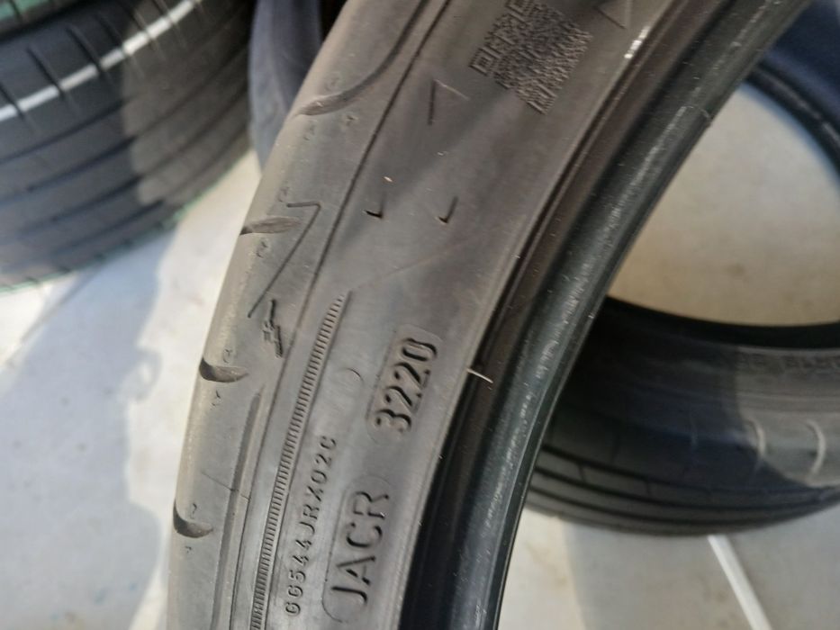 2 pneus 255 35 r19 RFT  Goodyear