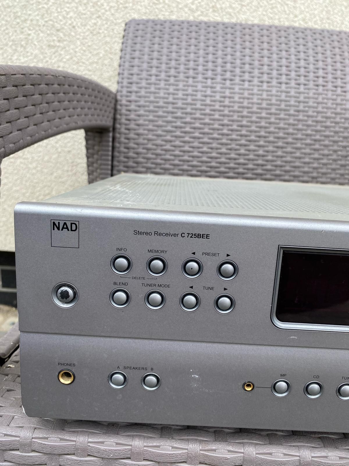 Amplituner stereo Wzmacniacz NAD C725 BEE