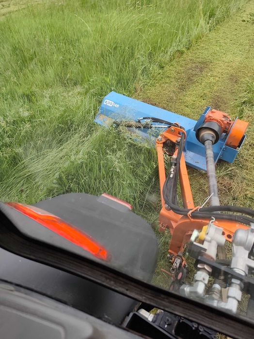 Usługi koszenia łąk i nieużytków – kosiarka bijakowa