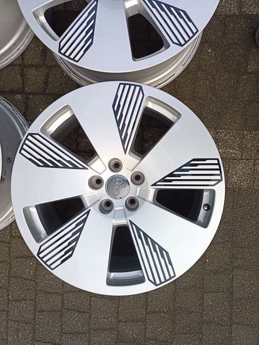19" Audi OEM E-tron A8 Q5 Allroad Cupra Skoda Enyaq iV Vw Passat Arteo