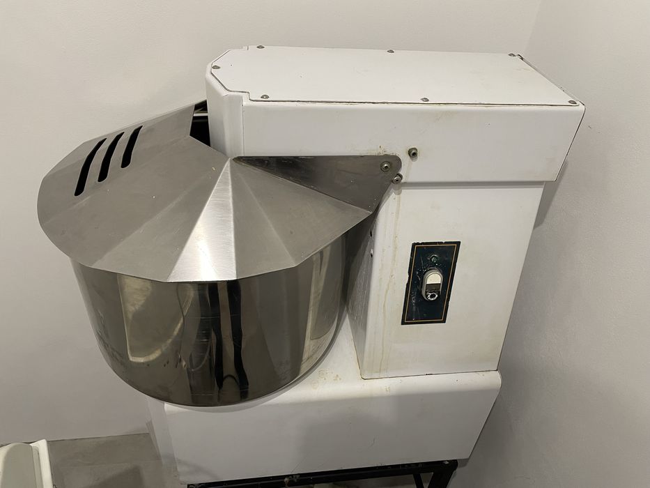 Mieszalnik mixer spiralny 50L