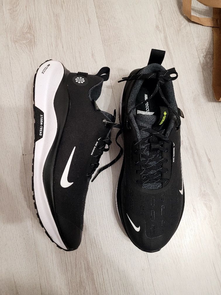 Кроссовки NIKE INFINITY Run 4 GORE-TEX нові original
