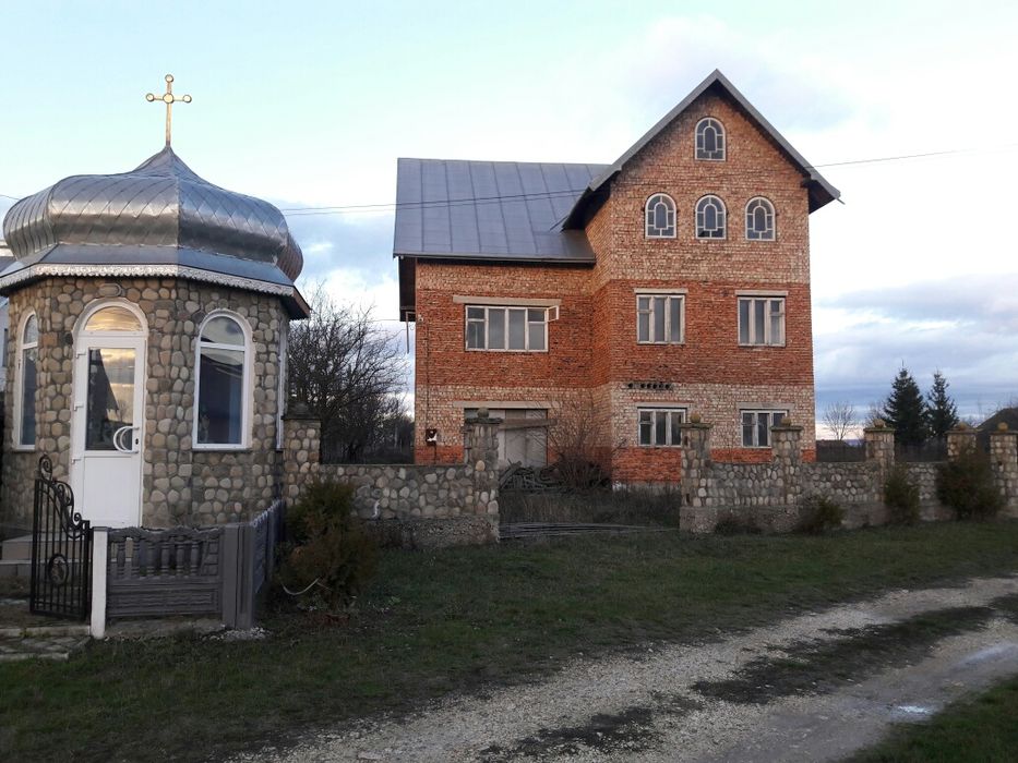3-х поверховий будинок в м.Тлумач