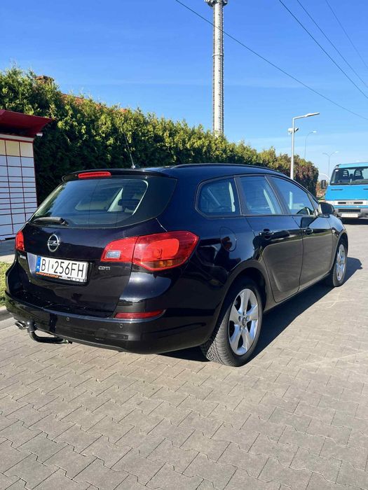 Opel Astra J 2010 2.0 CDTI 160KM