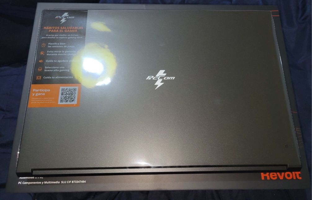 PcCom Revolt 3050 Intel Core i7-13700H 15.6" 1 TB SSD 16 GB RAM NOVO