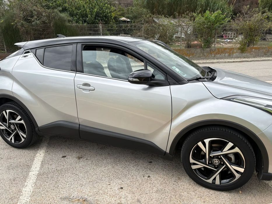 Toyota C-HR 1.8 Hybrid Square Collection