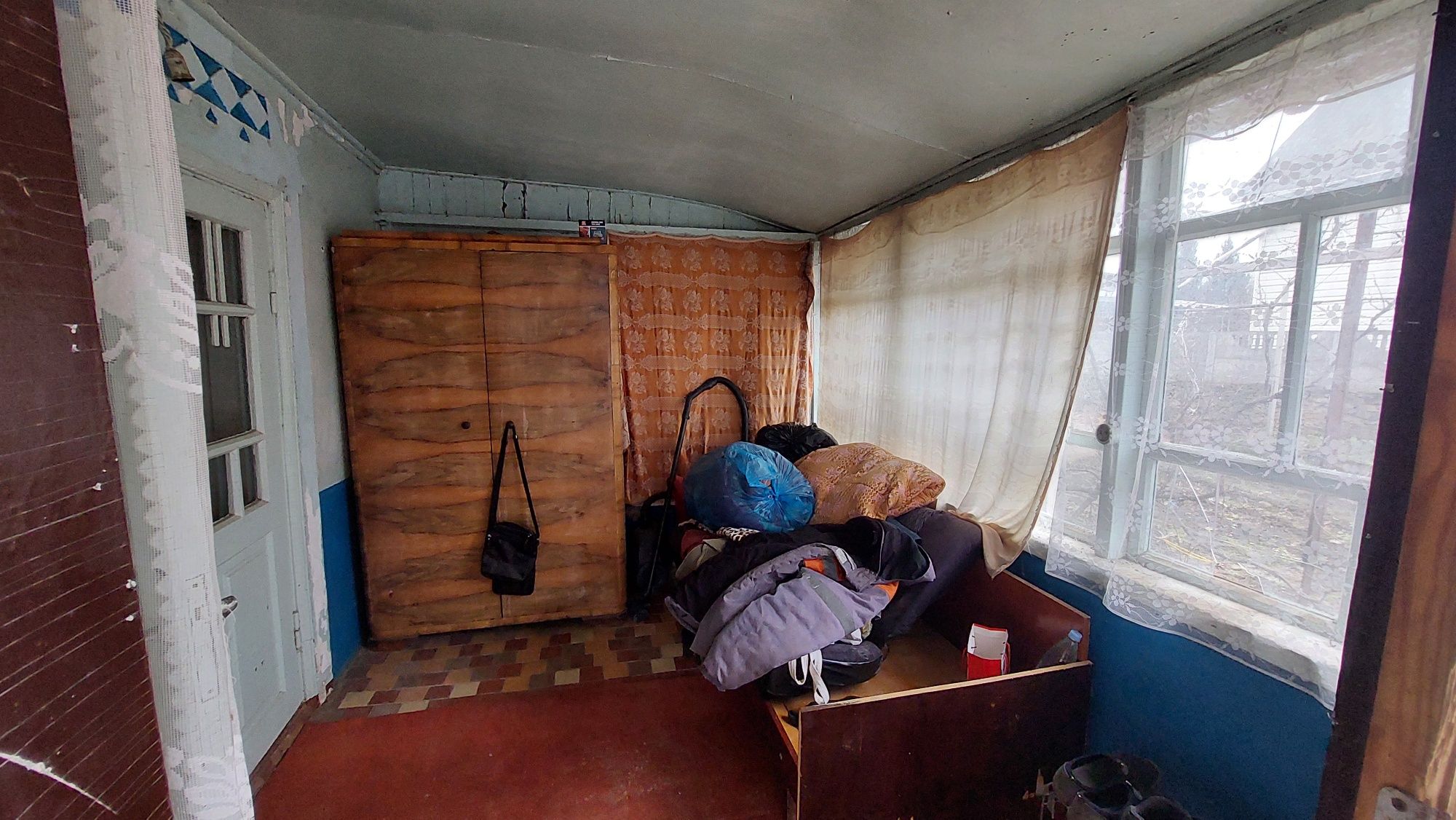 Продам будинок та участок 18 соток. Вул.Армійська,19. с.Серебрія.