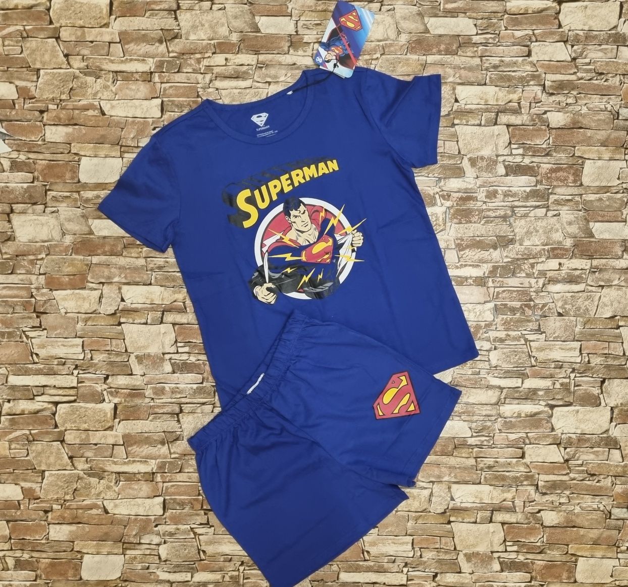 Піжама з Суперменом для хлопчика. Шорти та футболка.
- футболка з коро