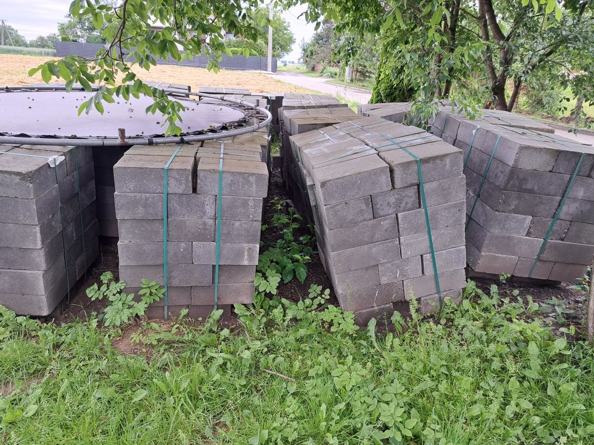 BLOCZEK betonowy cały 42 palety