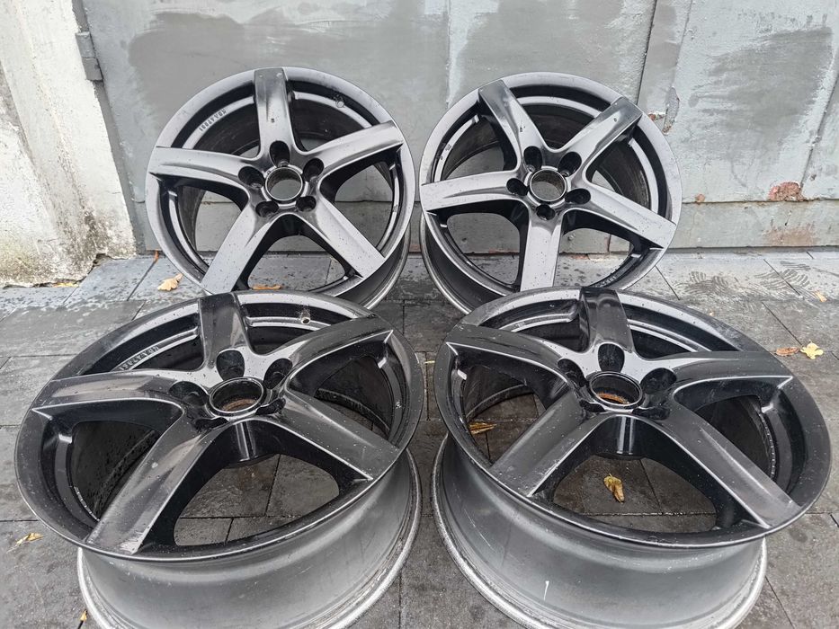 Czarne alufelgi Alutec 17 cali 5x120 BMW, Opel Insignia, VW T5 T6