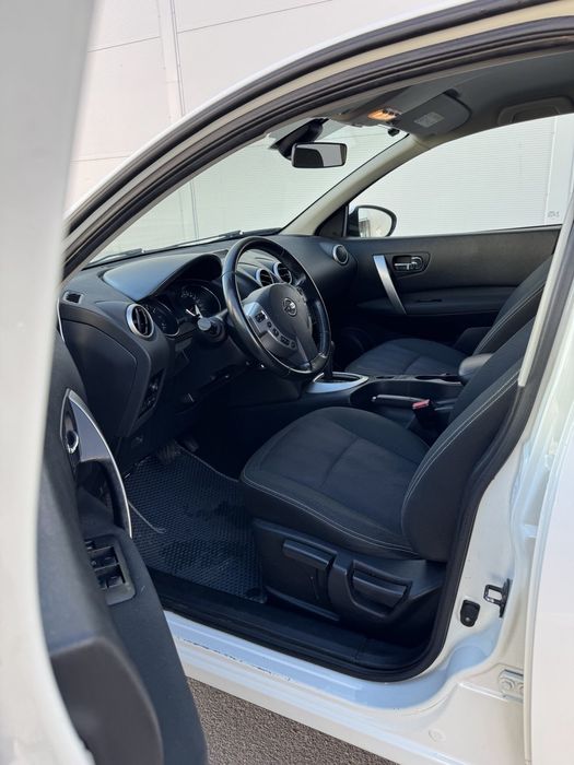 Nissan Qashqai 2013 (1.6CVT)