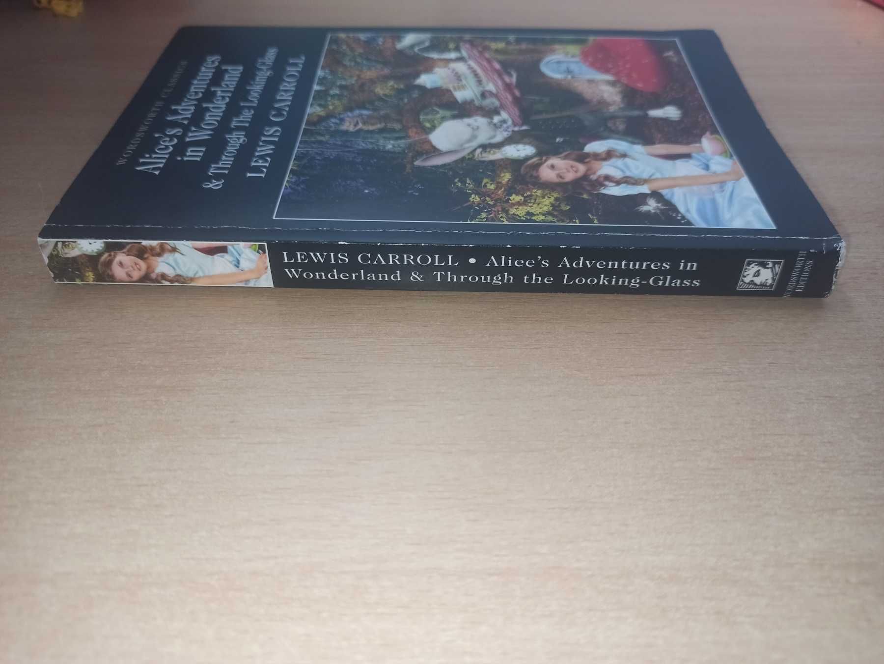 Книга Аліса в Країні Див
Льюїс Керрол Англ.мов