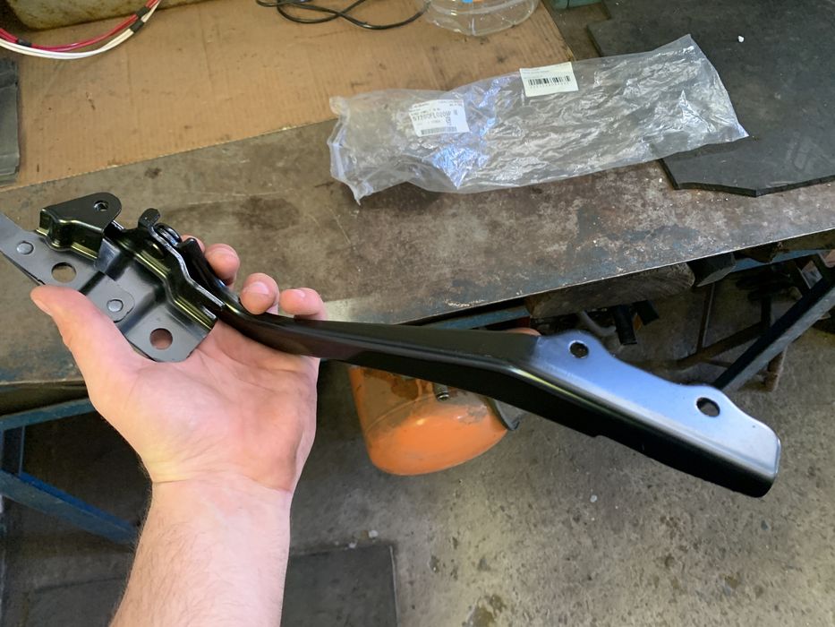 Петля капоту Subaru Impreza Crosstrek XV Субару Петля 57260FL0209P