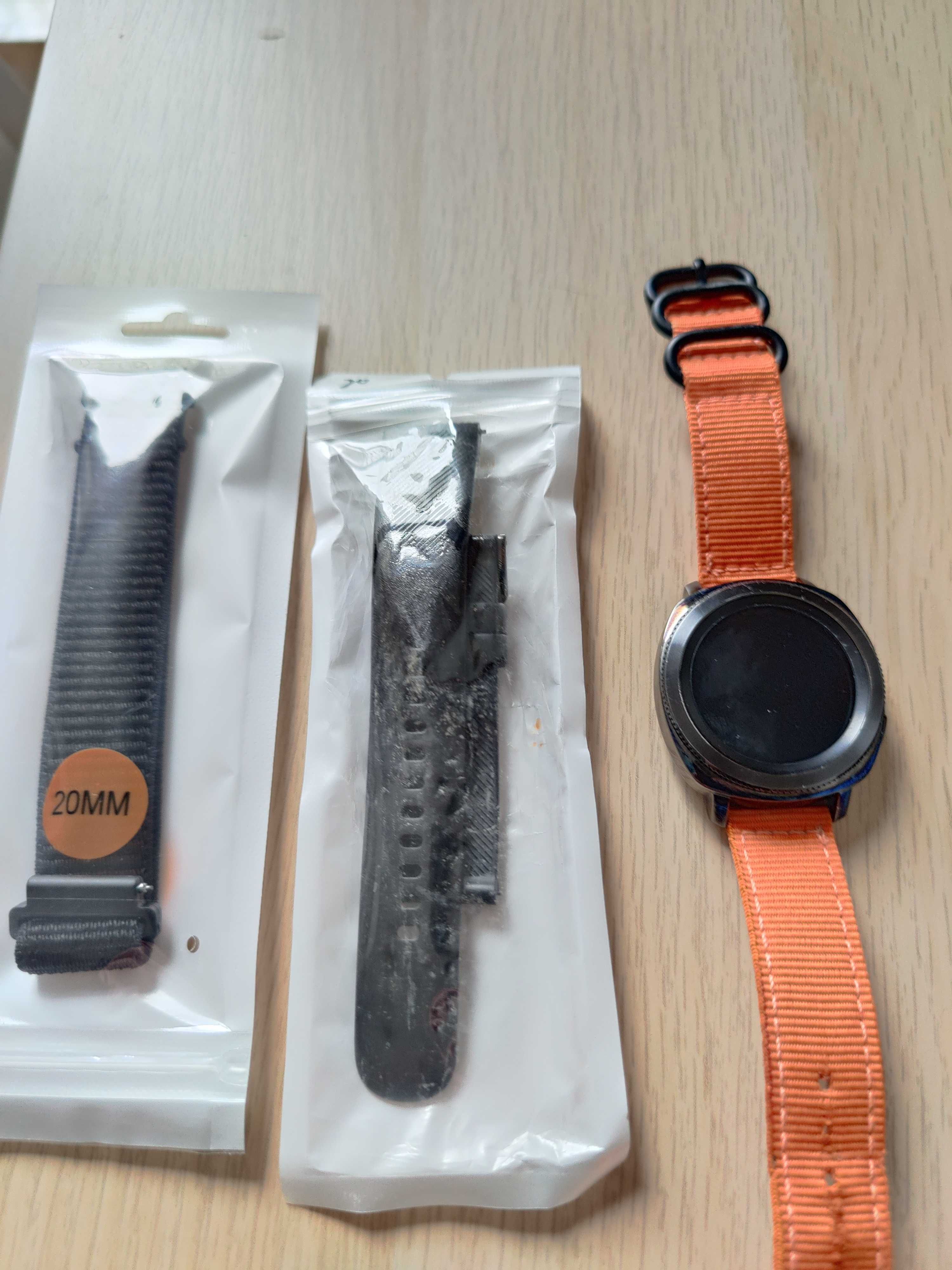 Zegarek Smartwatch Samsung wear sport - 3 paski, ładowarka