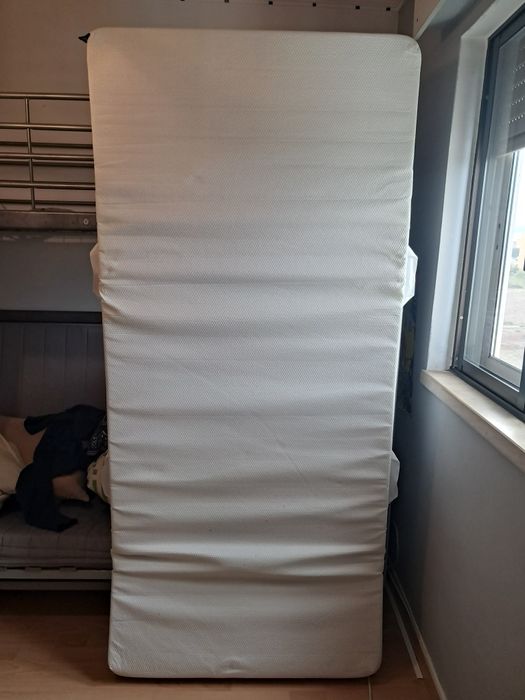 Colchão da marca Ema One 18cm altura e de 90x200cm