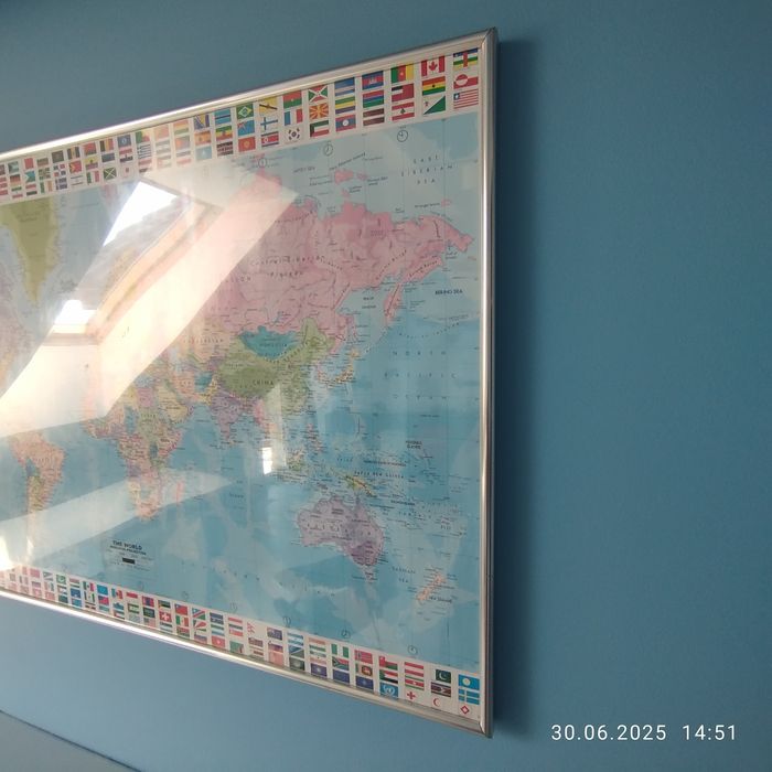 Mapa świata oprawiona super stan