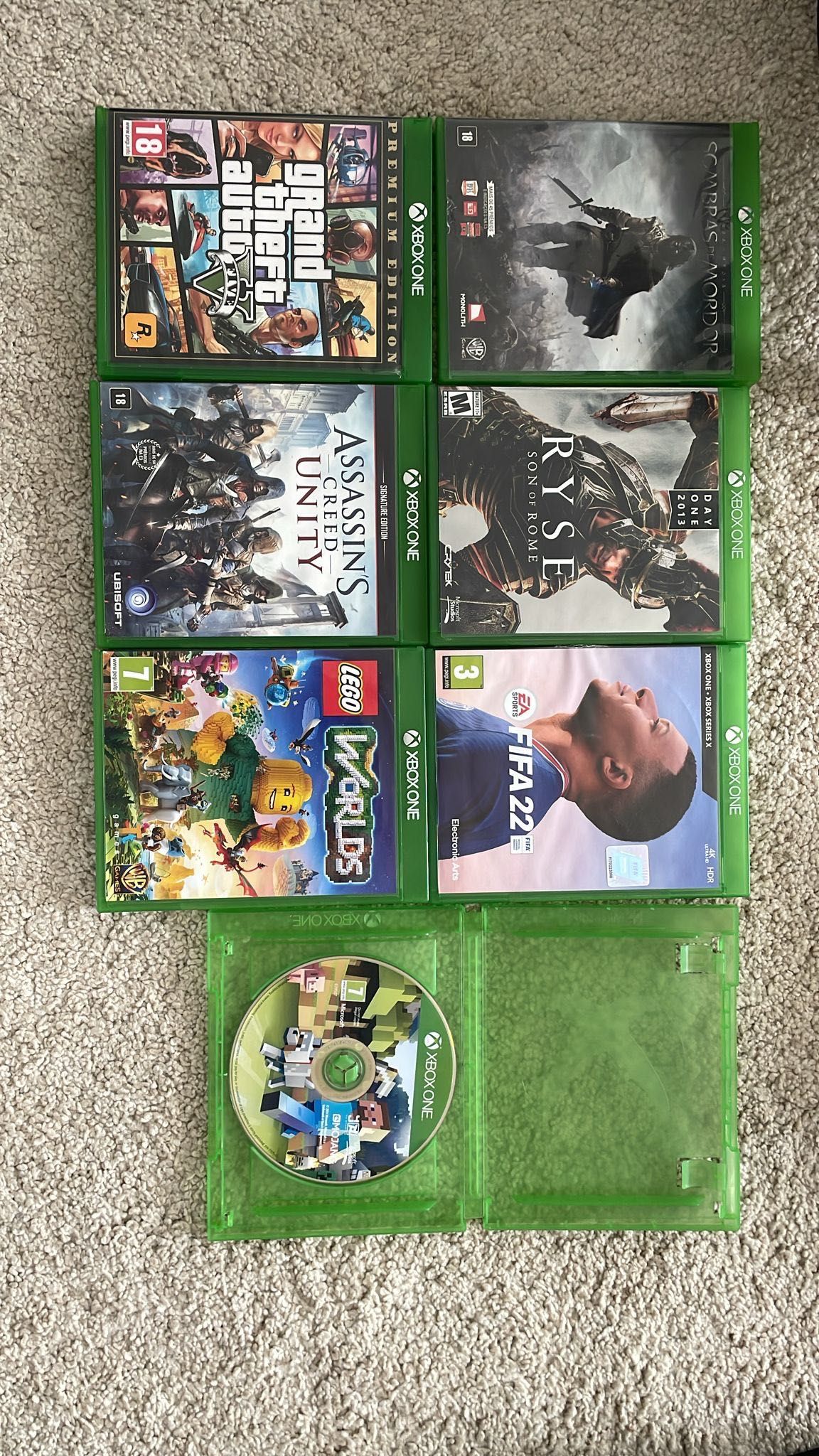 Vendo Xbox One Console model 1540, em ótimo estado de conservação.