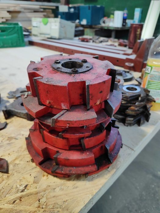 Frezy okienne i drzwiowe