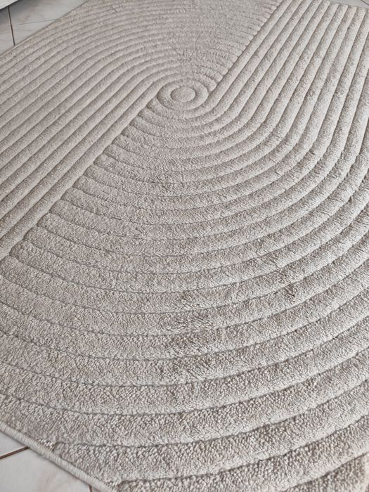 Beżowy dywan 170x120