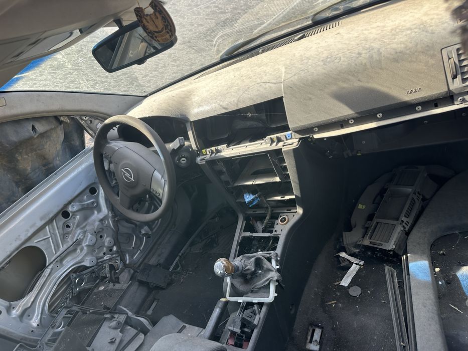 Кузов вектра с Vecta c всё что на фото одним лотом