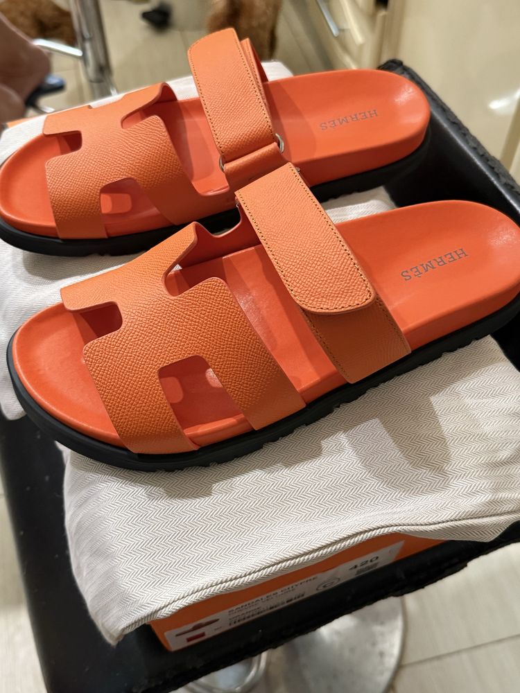 Новые шлепки Hermes!